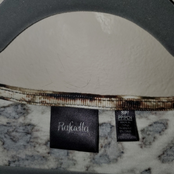 Rafaella 3/4 Sleeve Leopard Print Top with Gold Chain Collar 106 - Picture 2 of 6